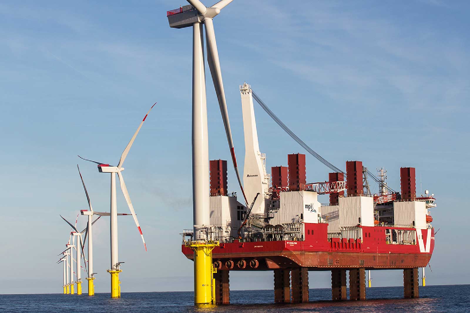 Offshore-Windpark Amrumbank West | RWE